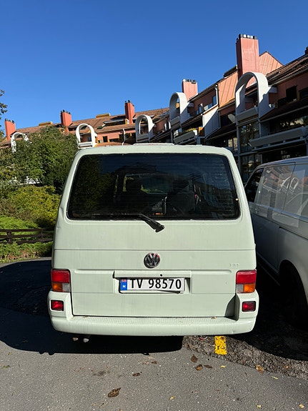Volkswagen Caravelle 4 of 19