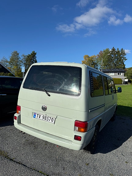 Volkswagen Caravelle 19 of 19