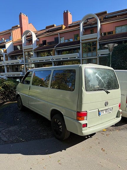 Volkswagen Caravelle 3 of 19