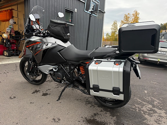 KTM 1190 Adventure 3 of 23