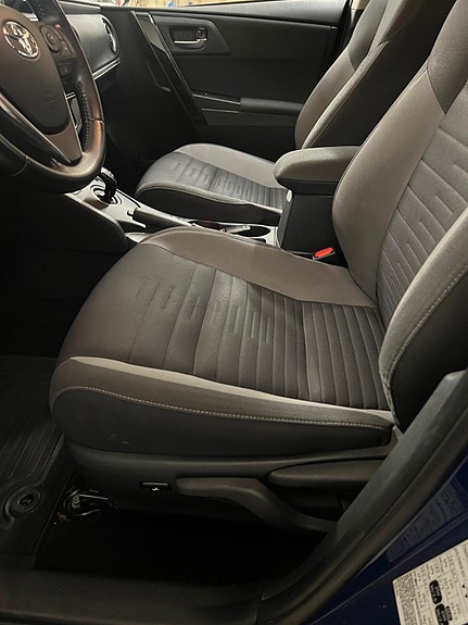 Toyota Auris 9 of 26