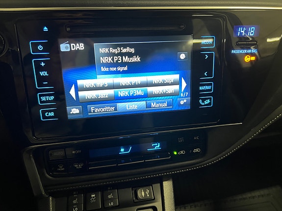 Toyota Auris 18 of 26