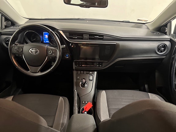 Toyota Auris 22 of 26