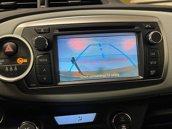 Toyota Yaris 14 of 23