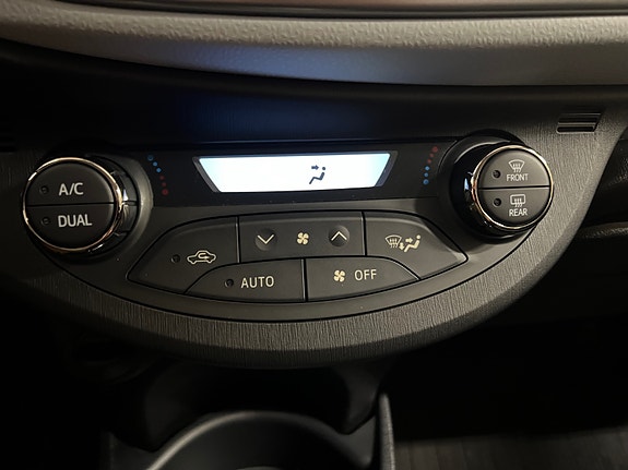 Toyota Yaris 17 of 23