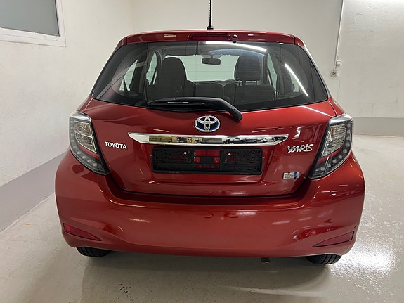 Toyota Yaris 5 of 23