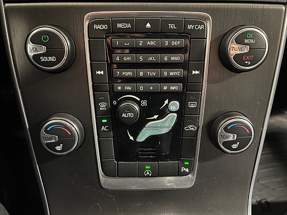 Volvo V60 19 of 25