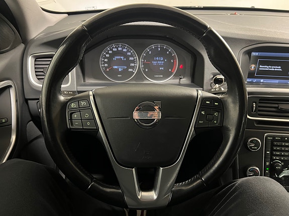 Volvo V60 11 of 25