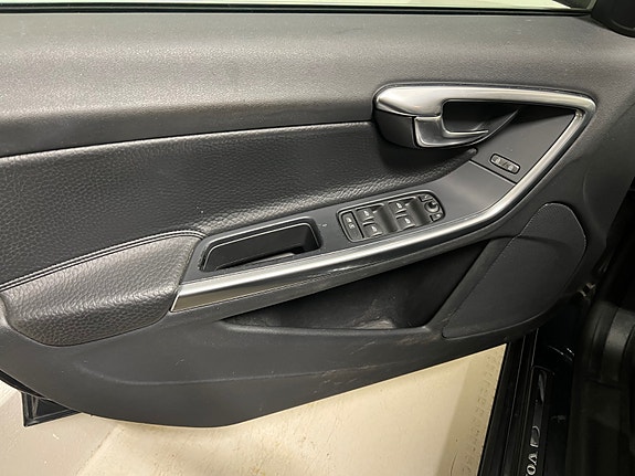 Volvo V60 7 of 25
