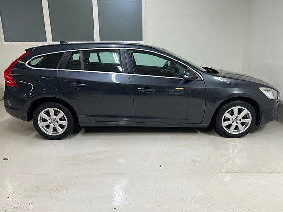 Volvo V60 6 of 25