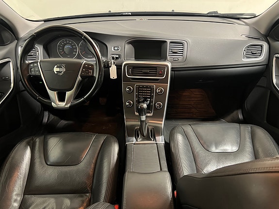 Volvo V60 10 of 25