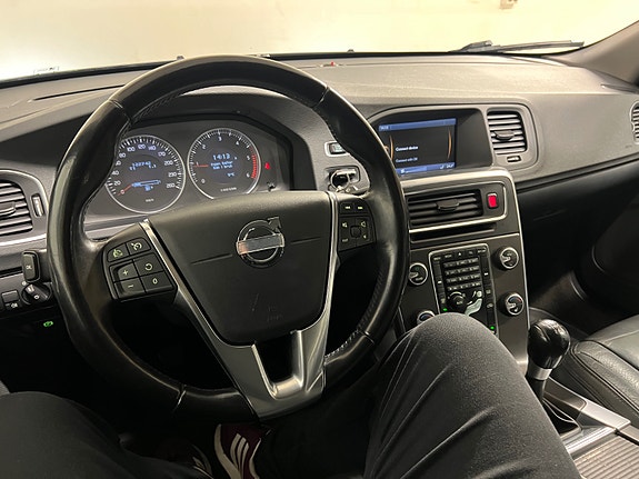 Volvo V60 15 of 25