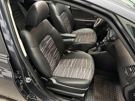 Kia Venga 25 of 30