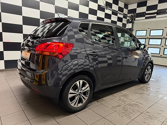 Kia Venga 7 of 30
