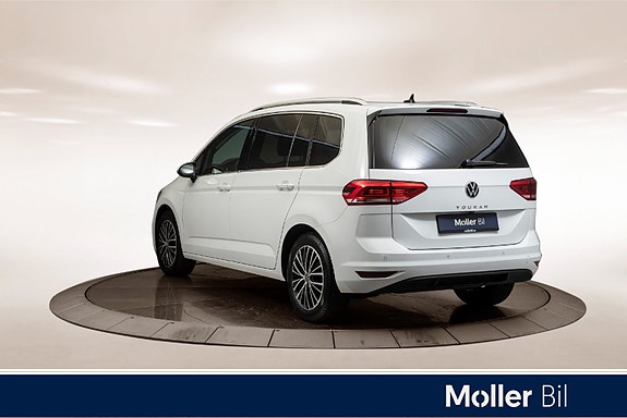 Volkswagen Touran 3 of 27