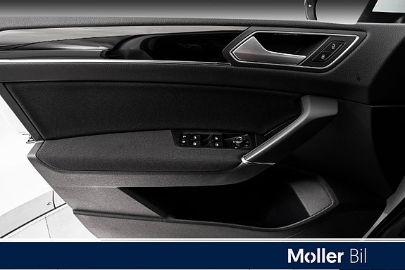 Volkswagen Touran 16 of 27