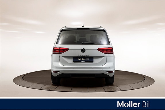 Volkswagen Touran 4 of 27