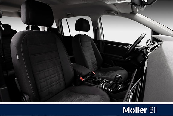 Volkswagen Touran 23 of 27