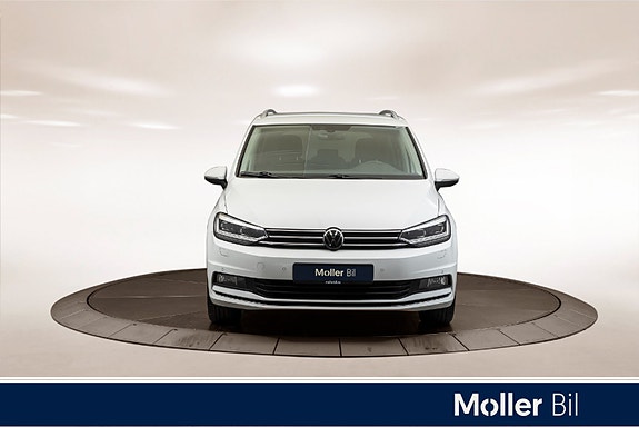 Volkswagen Touran 8 of 27