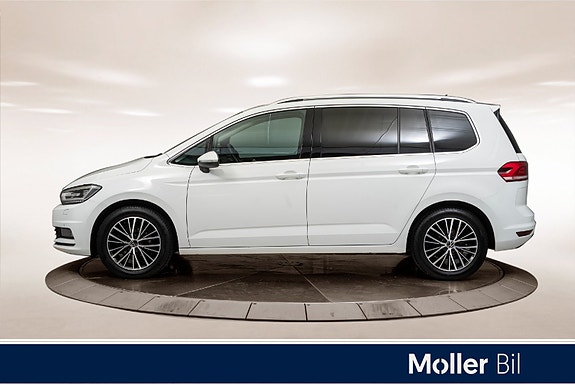 Volkswagen Touran 2 of 27