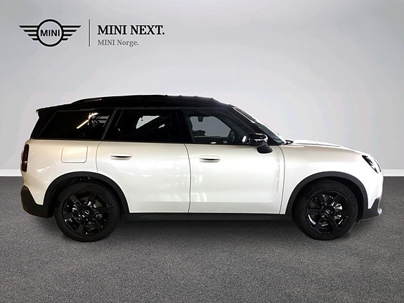MINI Countryman SE 4 of 13