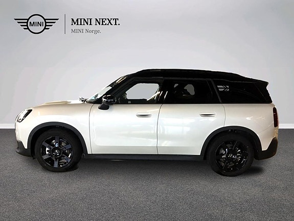 MINI Countryman SE 8 of 13