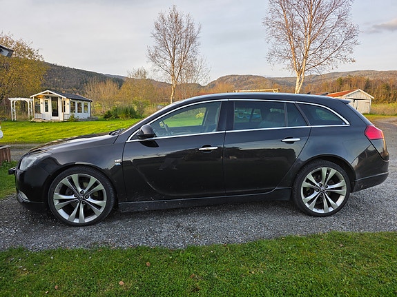 Opel Insignia 3 of 8