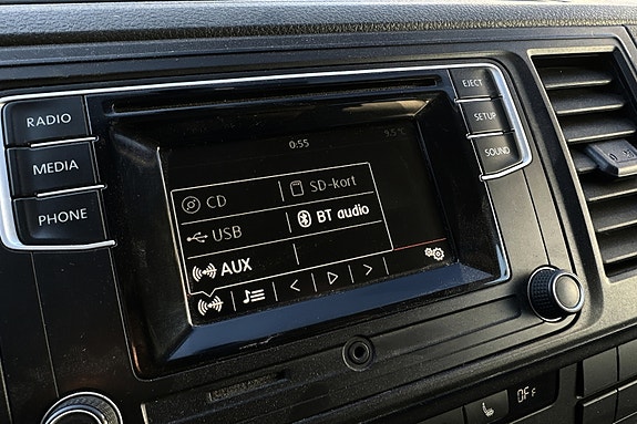 Volkswagen Caravelle 25 of 30