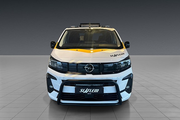 Opel Vivaro 2 of 29