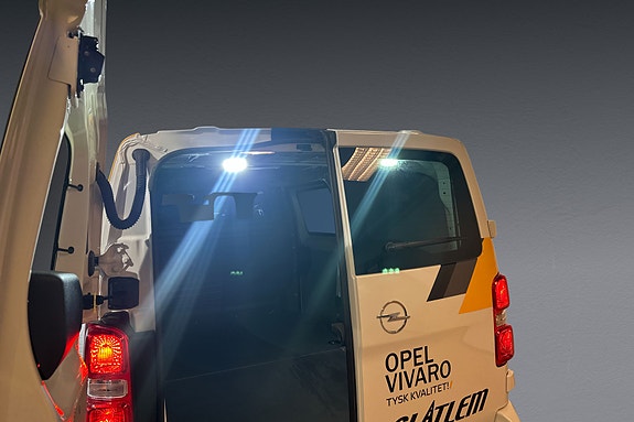 Opel Vivaro 18 of 29