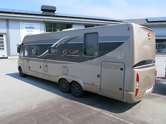 Bürstner HØSTKUPP!! 920 Grand Pan.3,0 180 hk. aut. 6 of 22