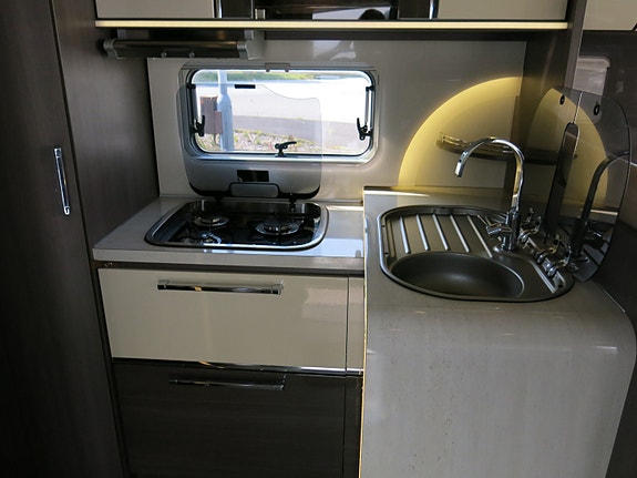 Bürstner HØSTKUPP!! 920 Grand Pan.3,0 180 hk. aut. 13 of 22