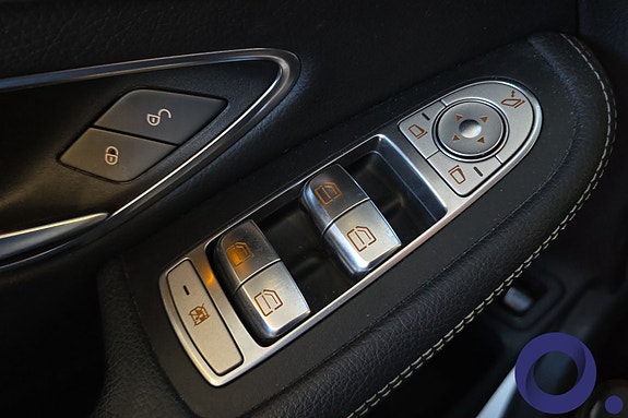 Mercedes-Benz GLC220 d 24 of 30