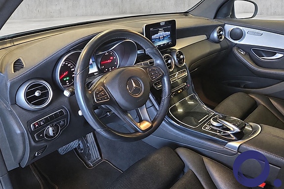Mercedes-Benz GLC220 d 13 of 30
