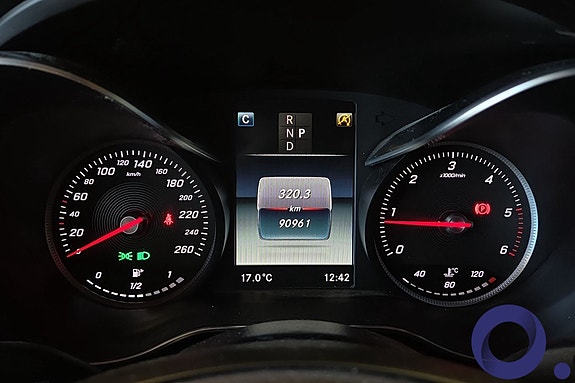 Mercedes-Benz GLC220 d 10 of 30