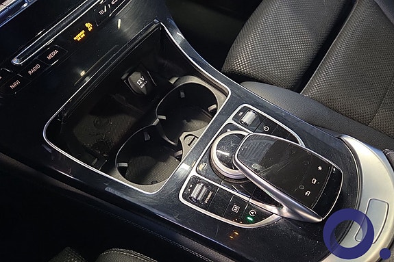 Mercedes-Benz GLC220 d 23 of 30