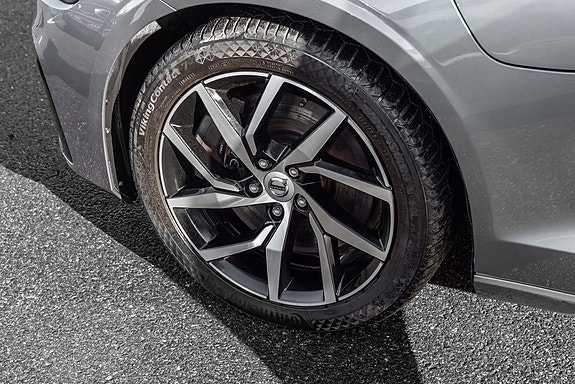 Volvo S60 9 of 29