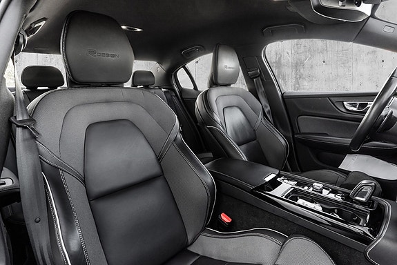 Volvo S60 28 of 29