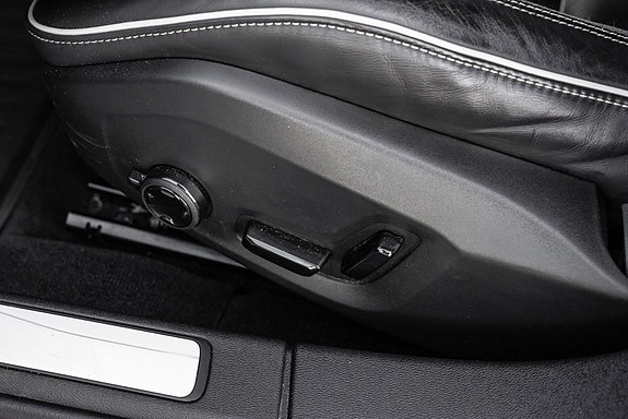 Volvo S60 13 of 29
