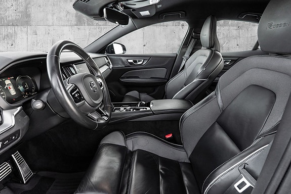 Volvo S60 10 of 29
