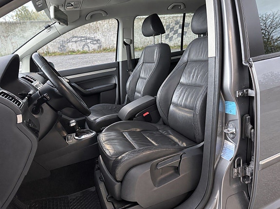 Volkswagen Touran 11 of 22