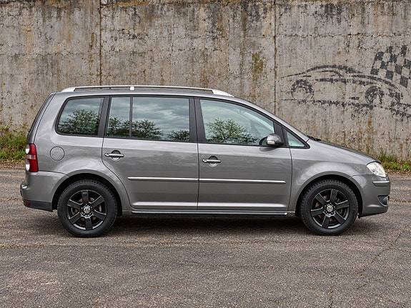 Volkswagen Touran 8 of 22