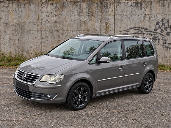 Volkswagen Touran 3 of 22