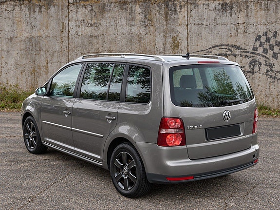 Volkswagen Touran 5 of 22