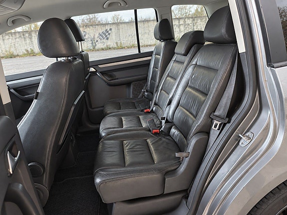Volkswagen Touran 19 of 22