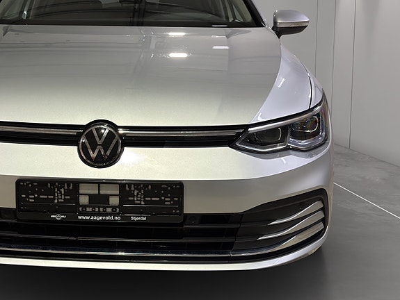 Volkswagen Golf VIII 5 of 28