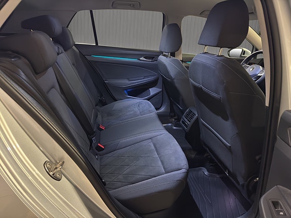 Volkswagen Golf VIII 26 of 28