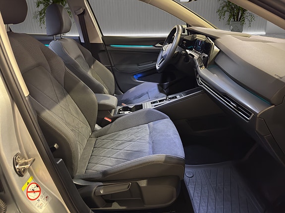 Volkswagen Golf VIII 17 of 28