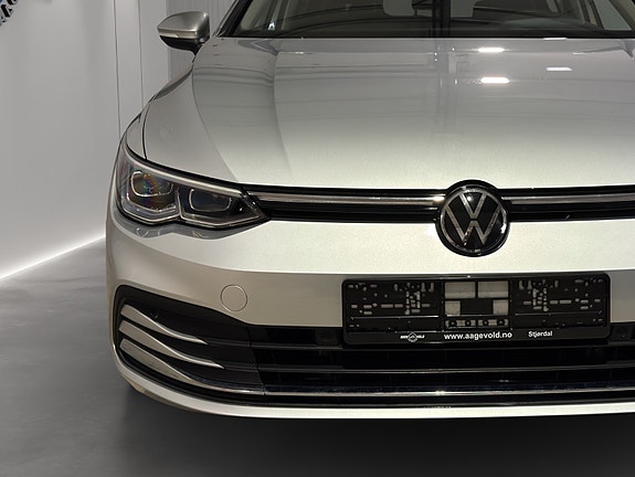 Volkswagen Golf VIII 4 of 28