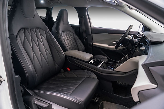 Ford Explorer 26 of 27